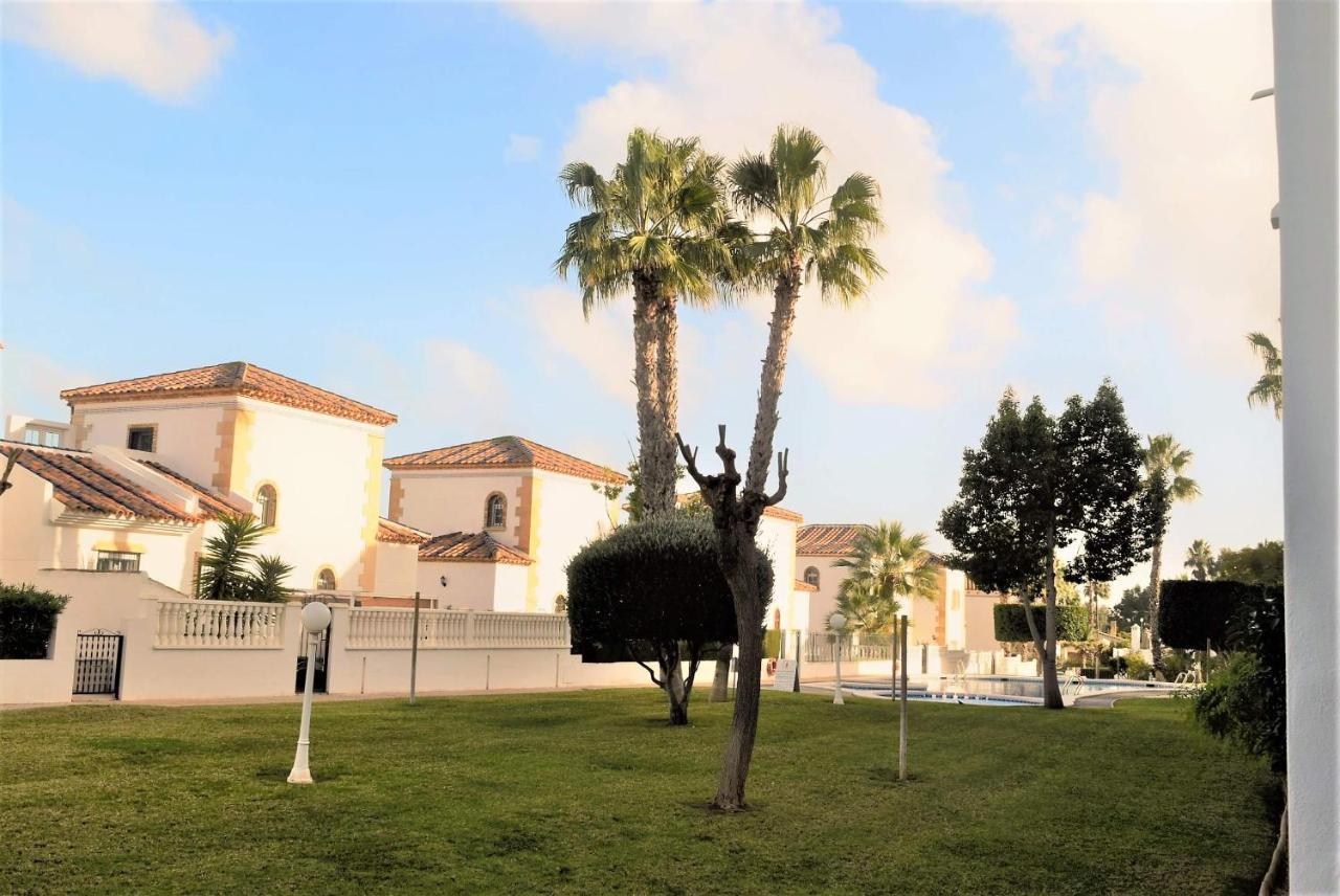 Fabulous 2 Bed 2 Bath Apartment ! Villamartin  Exterior photo