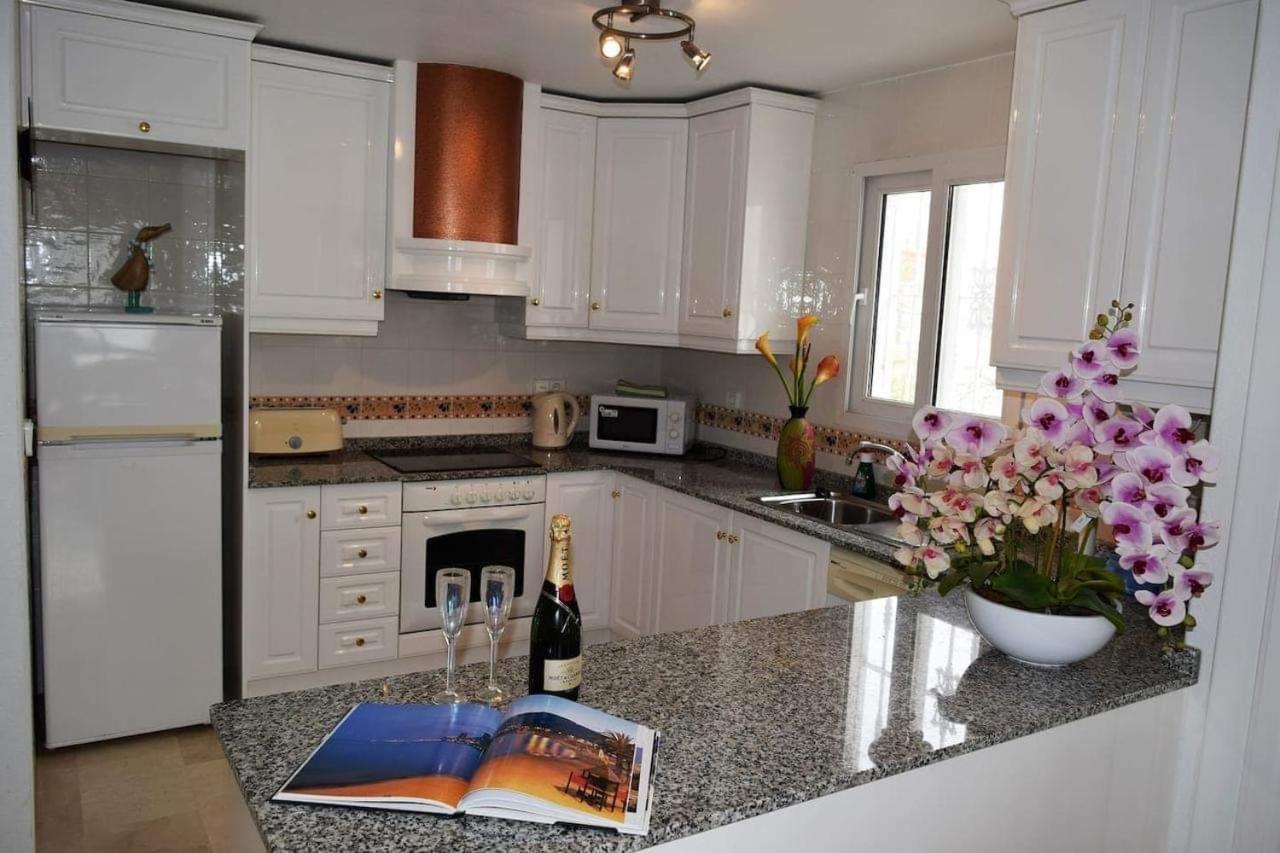 Fabulous 2 Bed 2 Bath Apartment ! Villamartin  Exterior photo